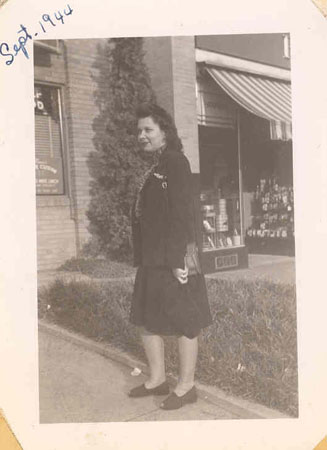 lady, sept 44
